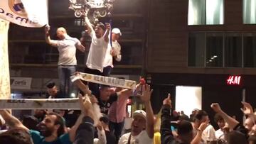 Canaletas se viste de blanco a ritmo de: "¡¿Dónde está Messi?!"