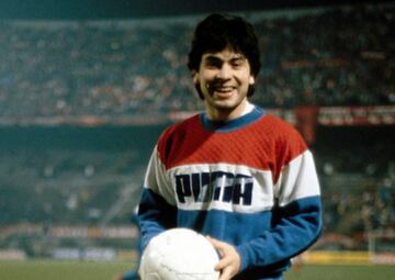 Juvenal Olmos, llegó a semifinales con el Waregem de Bélgica en la edición 1985-1986. Jugó cinco partidos, incluyendo los dos en la eliminación ante Colonia.