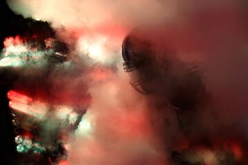 Curiosa imagen tomada durante la presentaci¨®n de los jugadores de los New Orleans Saints antes de enfrentarse a los New York Jets.