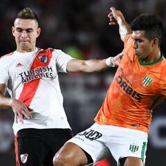 Borré erra penal, pero River le gana a Banfield y sigue líder