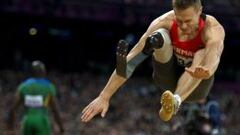 El alem&aacute;n, Markus Rehm, durante el pasado campeonato nacional alem&aacute;n en el que venci&oacute; con una marca de 8,24 metros en salto de longitud.