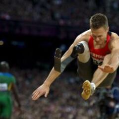 El amputado alemán de salto de longitud, fuera del Europeo