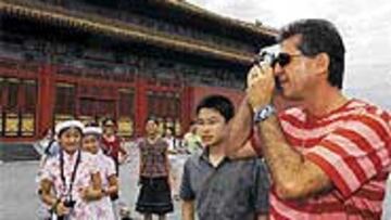 <b>UNA RUTA HISTÓRICA</B>. Carlos Queiroz visitó la Ciudad Prohibida por la mañana y pasó desapercibido.