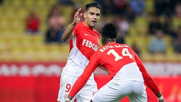 Monaco's Colombian forward Radamel Falcao (L) celebrates with Monaco's Senegalese forward Keita Balde after scoring a goal during the French L1 football match Monaco vs Caen on October 21, 2017 at the Louis II stadium in Monaco. / AFP PHOTO / VALERY HACHE (Photo credit should read VALERY HACHE/AFP via Getty Images)