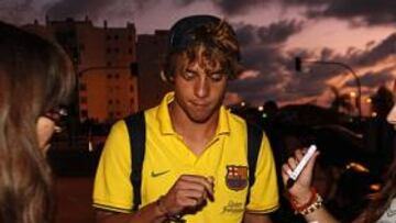 <b>REGRESO ESPERADO. </b>Kiko Femenía fue recibido ayer por AS a su llegada a Alicante.