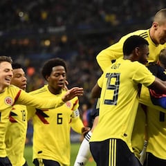 Francia se la pega en París y Colombia le remonta un 2-0