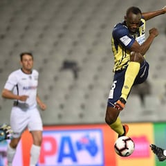 Lo de Bolt y el fútbol se pone serio: recibe oferta de contrato