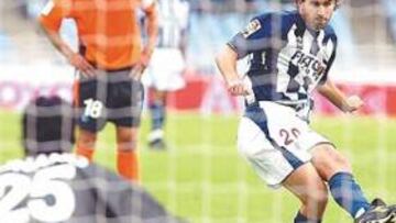 Barkero lidera la mejoría de la Real ante el Alavés