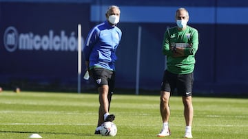 Sergio Pellicer, junto al preparador físico, Enrique Ruiz.