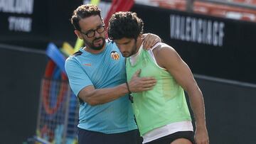 Guedes, junto a José Bordalás.