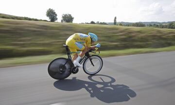 Con su victoría en el Tour se unió a la lista de ciclistas que han conseguido ganar las tres grandes vueltas.