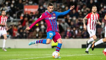 Ferran Torres, en la acción que perdona ante Unai Simón.