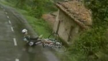 ¡°Agua, culo en carretera, bicicleta en flores¡±