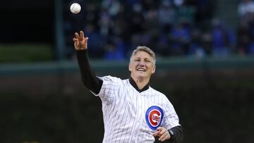 Schweinsteiger se pasa al béisbol y se doctora con los Cubs