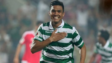 El delantero disputo con Sporting Lisboa la Champions de 2015-2016.