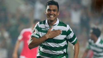 El delantero disputo con Sporting Lisboa la Champions de 2015-2016.
