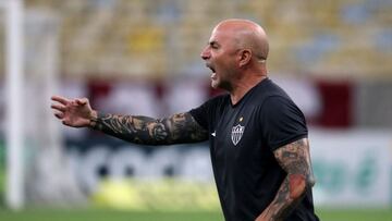 Soccer Football - Brasileiro Championship - Fluminense v Atletico Mineiro - Estadio Maracana, Rio de Janeiro, Brazil - February 10, 2021 Atletico Mineiro coach Jorge Sampaoli during the match REUTERS/Sergio Moraes