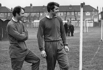 Jimmy Greaves and Geoff Hurst on the training ground.