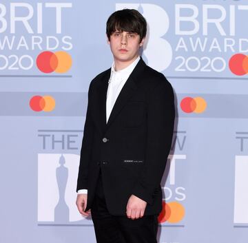 Una de las grandes promesas musicales, Jake Bugg, también se hizo presente en los Brit Awards