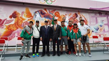 Comité Olímpico Mexicano presenta uniformes