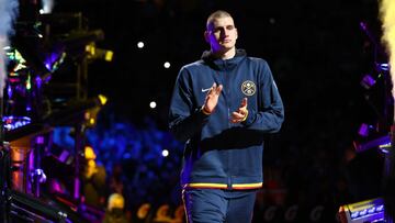 Nikola Jokic, antes de un partido de Denver Nuggets.