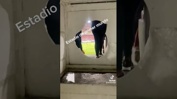 Aficionado de Atlas presume que desde baños del Jalisco se ve la cancha