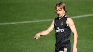 Modric en una sesi&oacute;n preparatoria con el equipo.
 
 
 