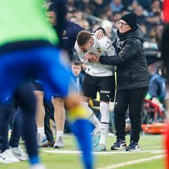 Castillejo sufre una fractura en el radio de la muñeca