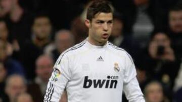 <b>Cristiano</b> abrió el marcador con la mejor versión de su Folha Seca: el balón cayó sobre la portería del Villarreal como un diablo, que decía el inventor de la suerte, Didí. Luego homenajeó a su castigada isla, Madeira, dio dos asistencias y acabó provocando el penalti que transformó Xabi. Eléctrico, intuitivo, perseverante, goleador... Cristiano en estado puro, el que destrozó al Villarreal.