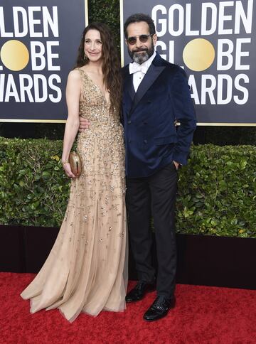 Marin Hinkle y Tony Shalhoub.