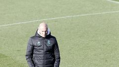 Último entrenamiento del Real Madrid antes medirse al Valencia