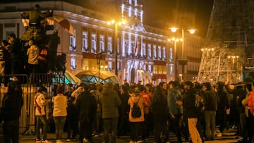 Seguidores del River Plate celebraron el triunfo de su equipo en la Puerta del Sol.