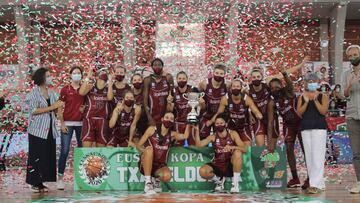 Celebración del Gernika con la Euskal Kopa