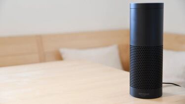 Alexa aconseja "dar un puñetazo en la garganta" a una madre que quiere que sus hijos dejen de reirse