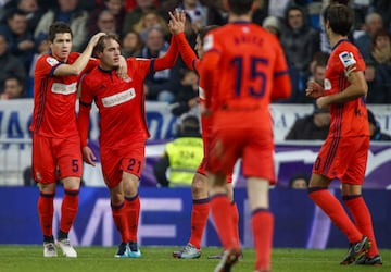 4-1. Jon Bautista celebró el primr gol.