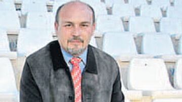 <b>DEUDA. </b>Ángel Contreras preside un Albacete que está en crisis.