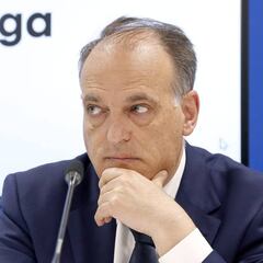 Tebas: "Cristiano se queda en el Madrid y Griezmann en el Atleti"