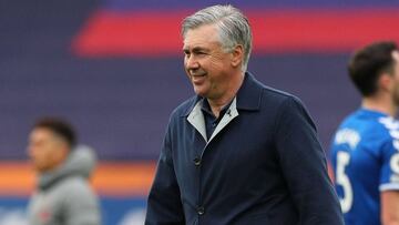 Everton's Italian head coach Carlo Ancelotti reacts at the final whistle during the English Premier League football match between Everton and Liverpool at Goodison Park in Liverpool, north west England on October 17, 2020. (Photo by Peter Byrne / POOL / AFP) / RESTRICTED TO EDITORIAL USE. No use with unauthorized audio, video, data, fixture lists, club/league logos or 'live' services. Online in-match use limited to 120 images. An additional 40 images may be used in extra time. No video emulation. Social media in-match use limited to 120 images. An additional 40 images may be used in extra time. No use in betting publications, games or single club/league/player publications. /