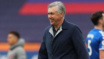 Everton&#039;s Italian head coach Carlo Ancelotti  reacts at the final whistle during the English Premier League football match between Everton and Liverpool at Goodison Park in Liverpool, north west England on October 17, 2020. (Photo by Peter Byrne / POOL / AFP) / RESTRICTED TO EDITORIAL USE. No use with unauthorized audio, video, data, fixture lists, club/league logos or &#039;live&#039; services. Online in-match use limited to 120 images. An additional 40 images may be used in extra time. No video emulation. Social media in-match use limited to 120 images. An additional 40 images may be used in extra time. No use in betting publications, games or single club/league/player publications. / 