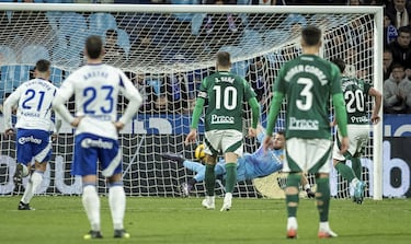 El portero francés está creciendo. Volvió a la titularidad y detuvo un penalti decisivo para que su equipo lograra la victoria.