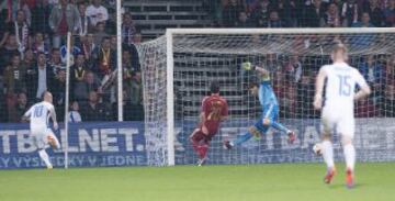 2-1. Stoch anota el segundo tanto.