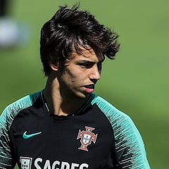 El Benfica cree que recaudaría más por Joao Félix en un año