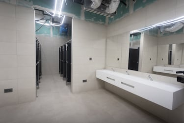 Vista de uno de los baños para espectadores.