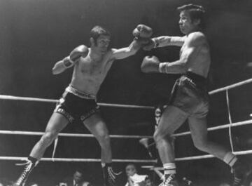 El 21 de mayo de 1971 en Madrid, Pedro Carrasco ganó el campeonato europeo de Superligero tras vencer por puntos en 15 asaltos al francés Rene Roque (que perdió el título). 
 
