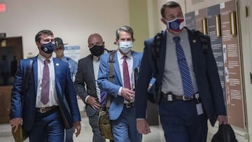 El gobernador del estado de Georgia, Brian Kemp, promulgó este jueves una ley que reforma las elecciones estatales y que ha disgustado a muchos.