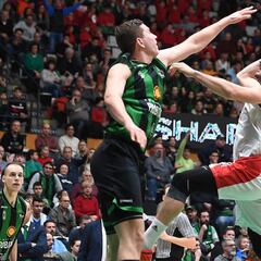 Montakit Fuenlabrada revive en Badalona con una gran victoria