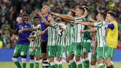 El Betis celebra su triunfo ante el Sevilla.