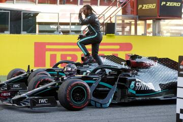 El piloto britnico de Mercedes, Lewis Hamilton, gana el Gran Premio de Frmula Uno de Toscana en el circuito de Mugello en Scarperia e San Piero el 13 de septiembre de 2020.