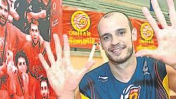 <b>ESTANDARTE. </b>Jiménez ha disputado cuatro Europeos, tres Mundiales y dos Juegos Olímpicos con la Selección. LLega su décima gran cita.