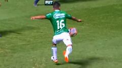 ¡Gran control y definición! El potente golazo de Jean Meneses